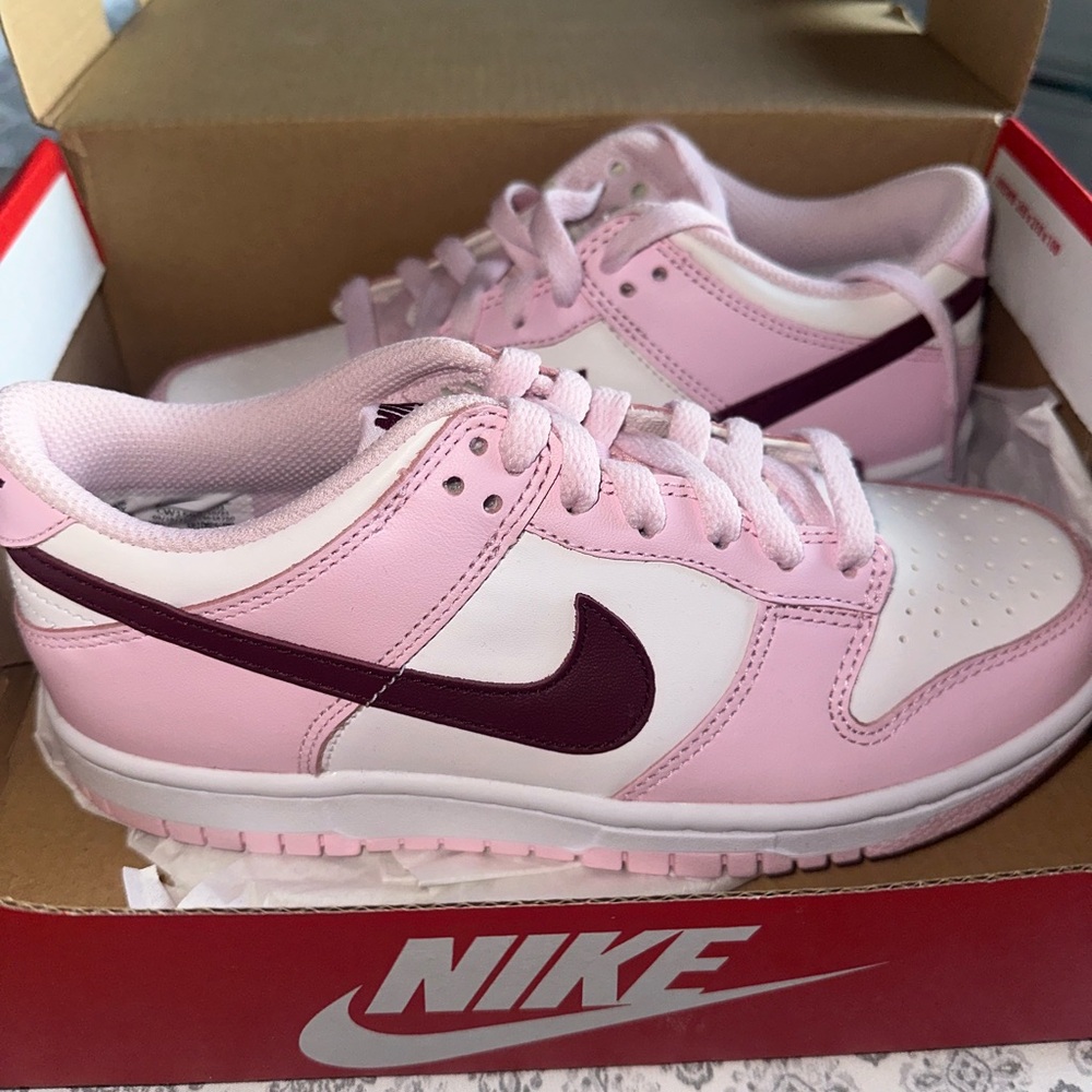 Nike Women's Pink and Burgundy Sneakers